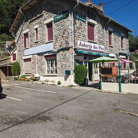 Auberge Des Pins Aubenas Buitenkant foto