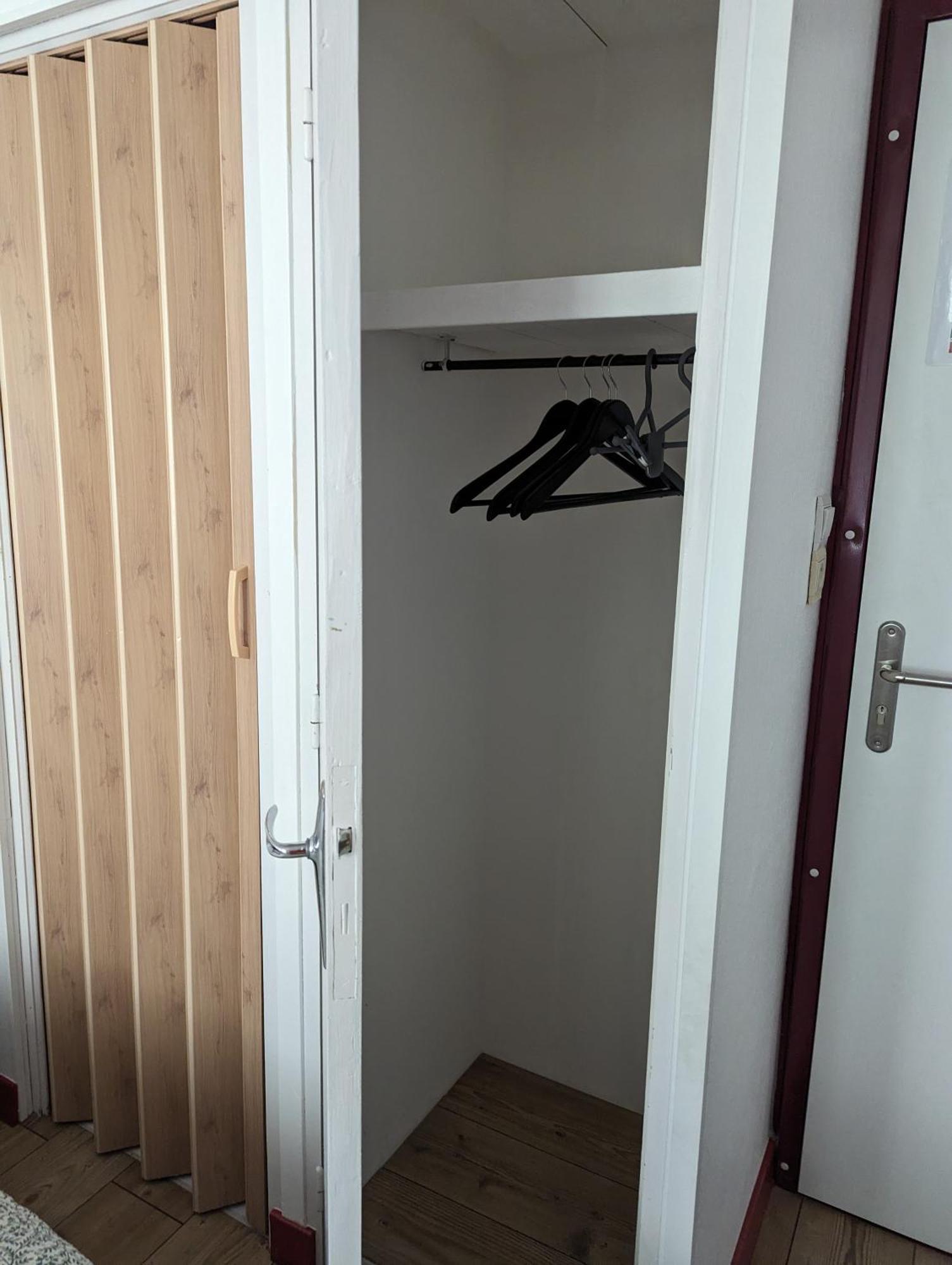 Auberge Des Pins Aubenas Buitenkant foto
