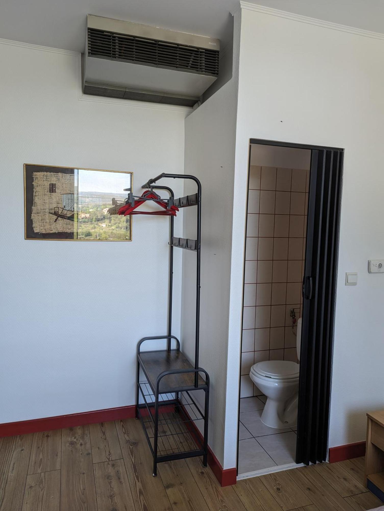 Auberge Des Pins Aubenas Buitenkant foto