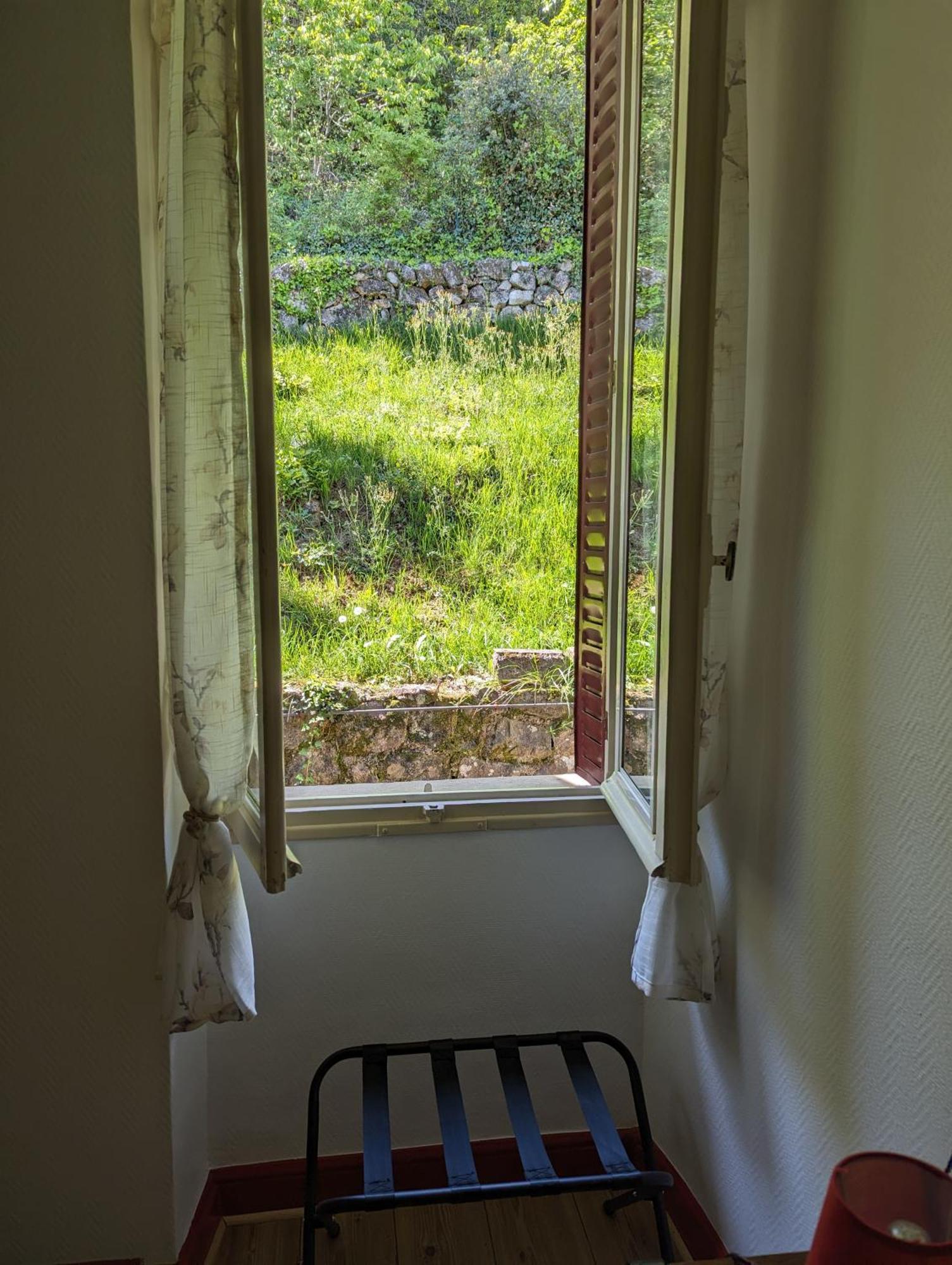 Auberge Des Pins Aubenas Buitenkant foto