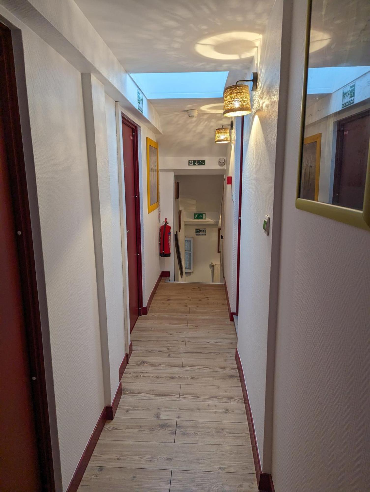 Auberge Des Pins Aubenas Buitenkant foto