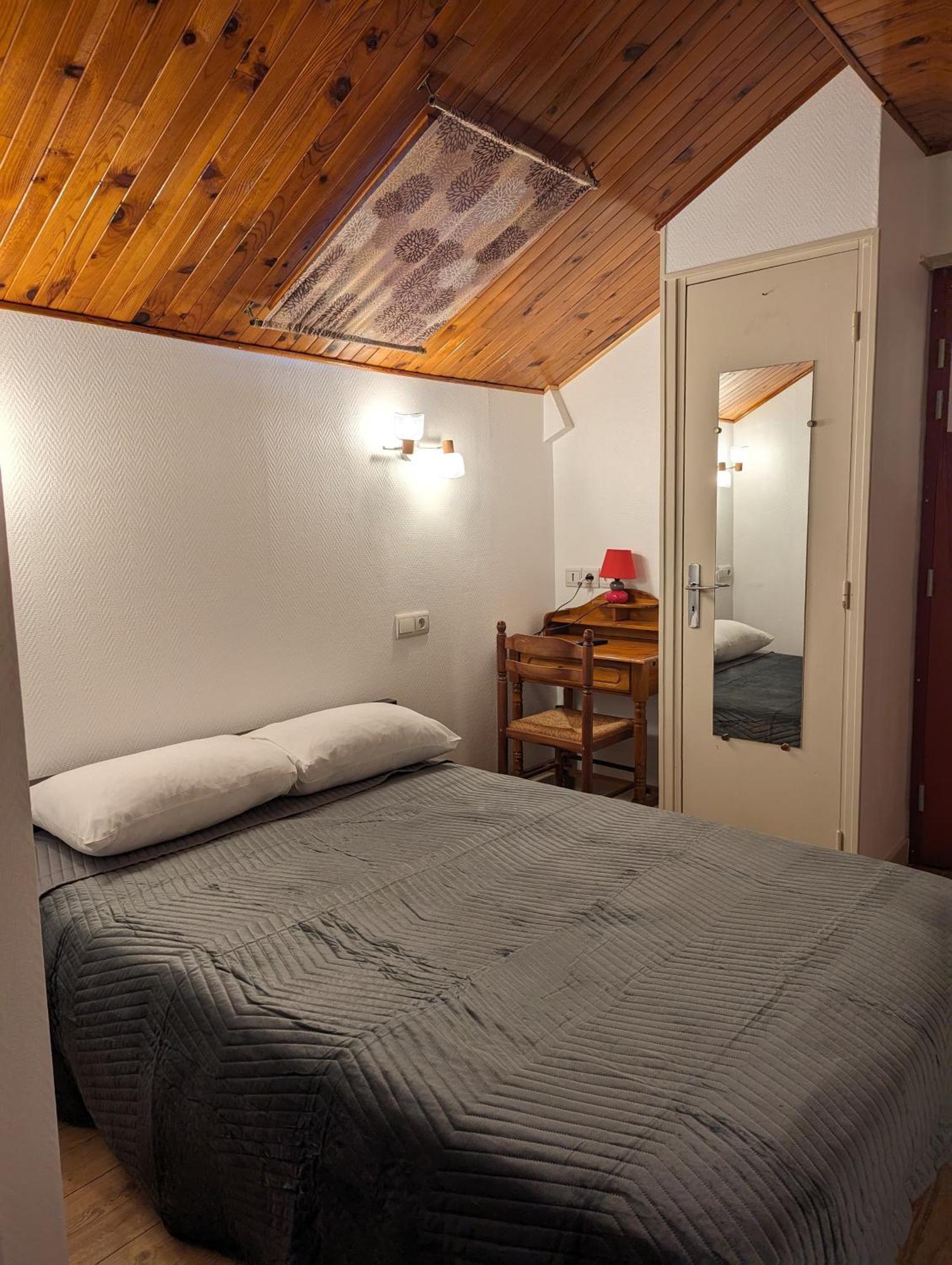 Auberge Des Pins Aubenas Buitenkant foto