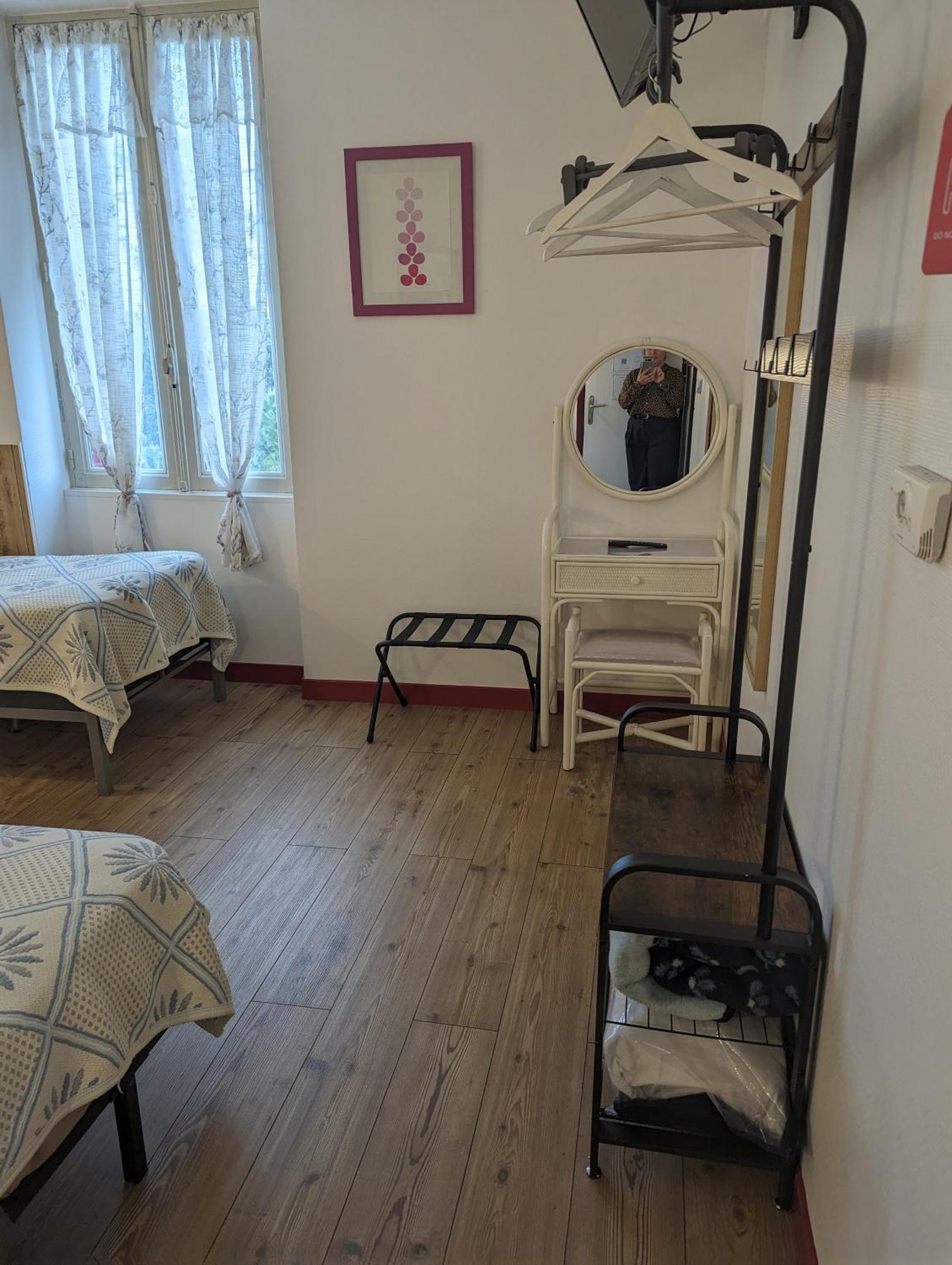 Auberge Des Pins Aubenas Buitenkant foto